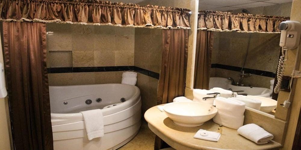 Hotel Ruinas Resort