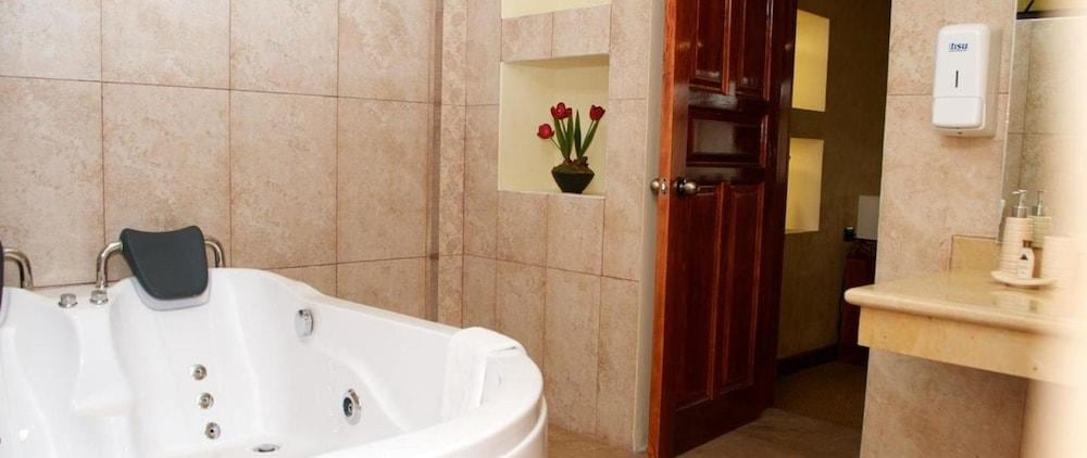 Hotel Ruinas Resort