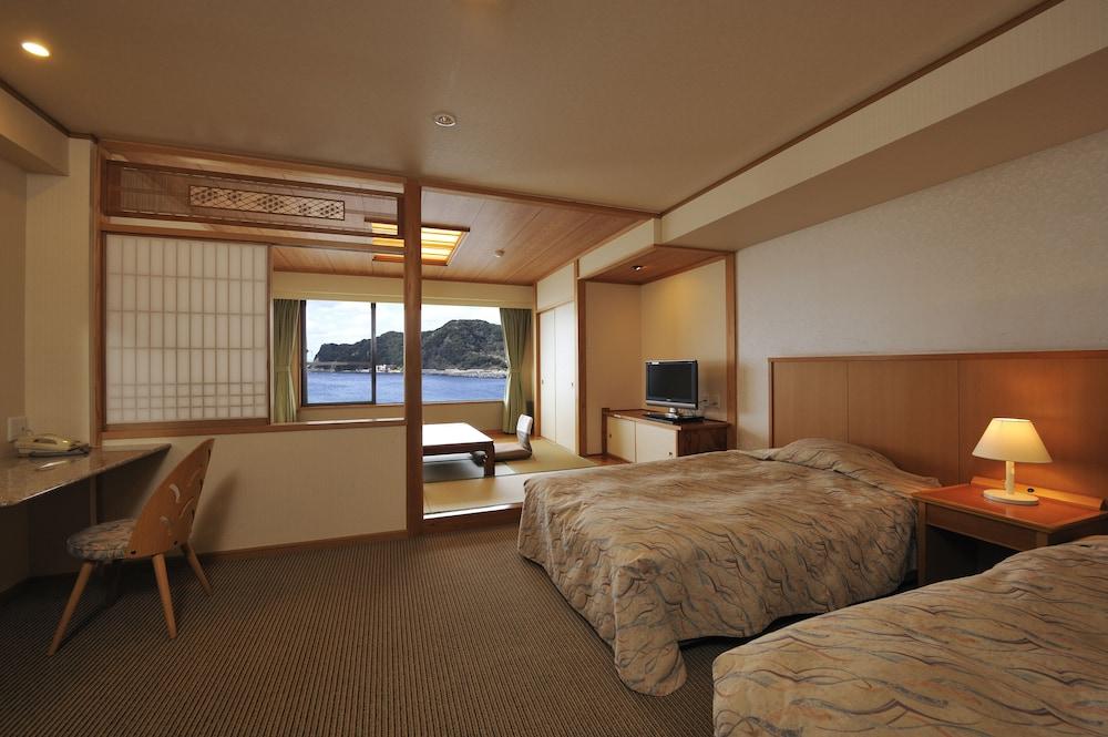 Mikazuki Sea-Park Hotel Awa Kamogawa