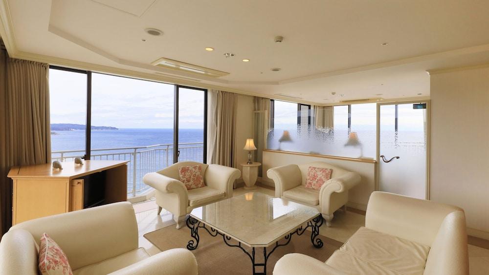 Kamogawa Grand Tower