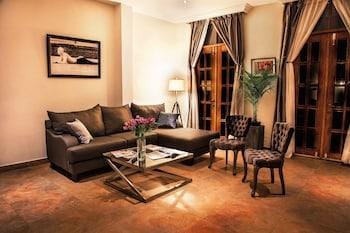 La Isabela Suites