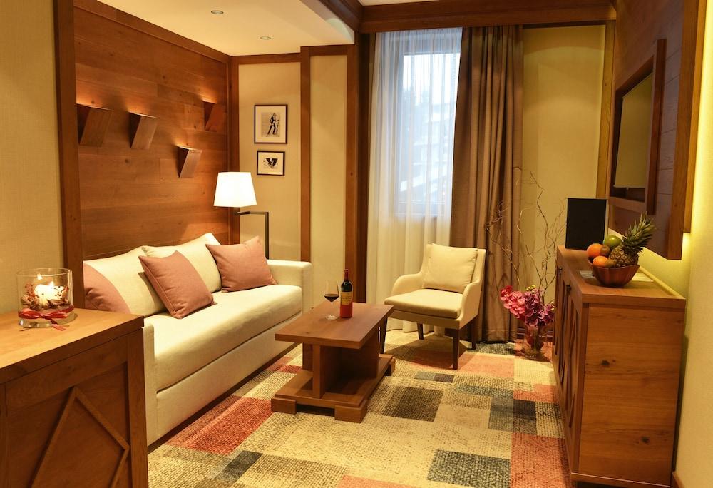 Grey Hotel Kopaonik