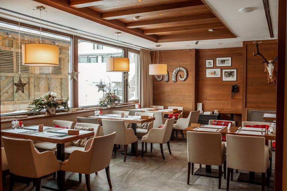 Grey Hotel Kopaonik