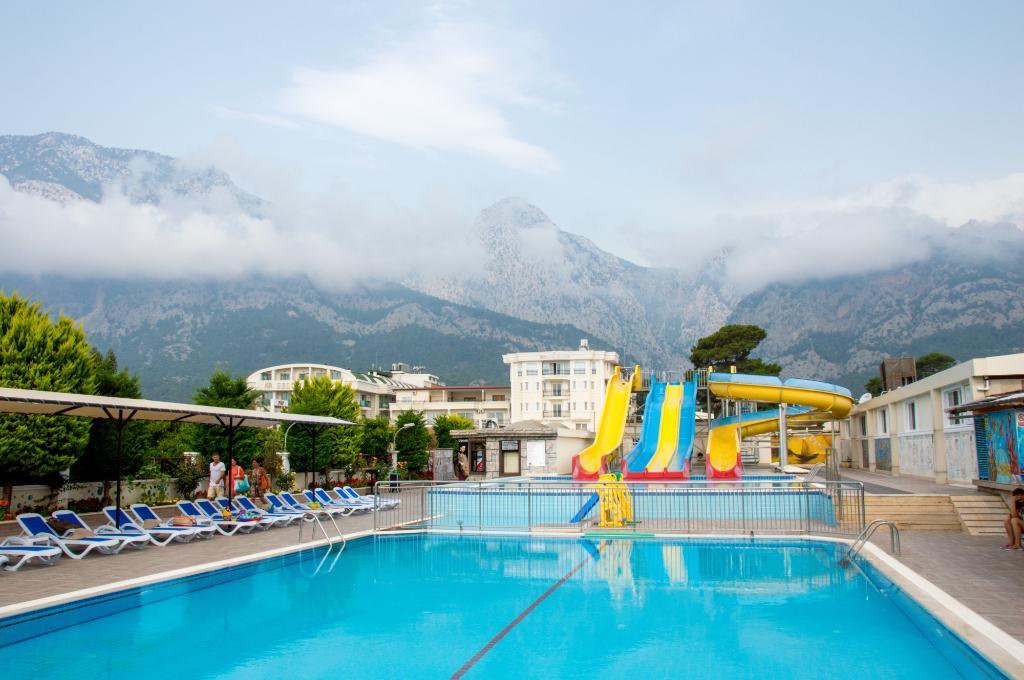 Club Hotel Belpinar