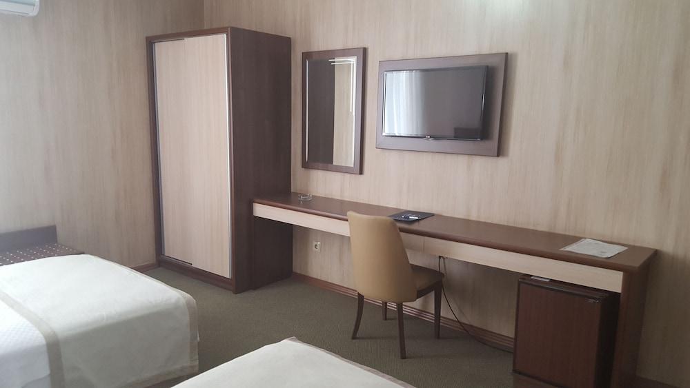 Hosta Otel