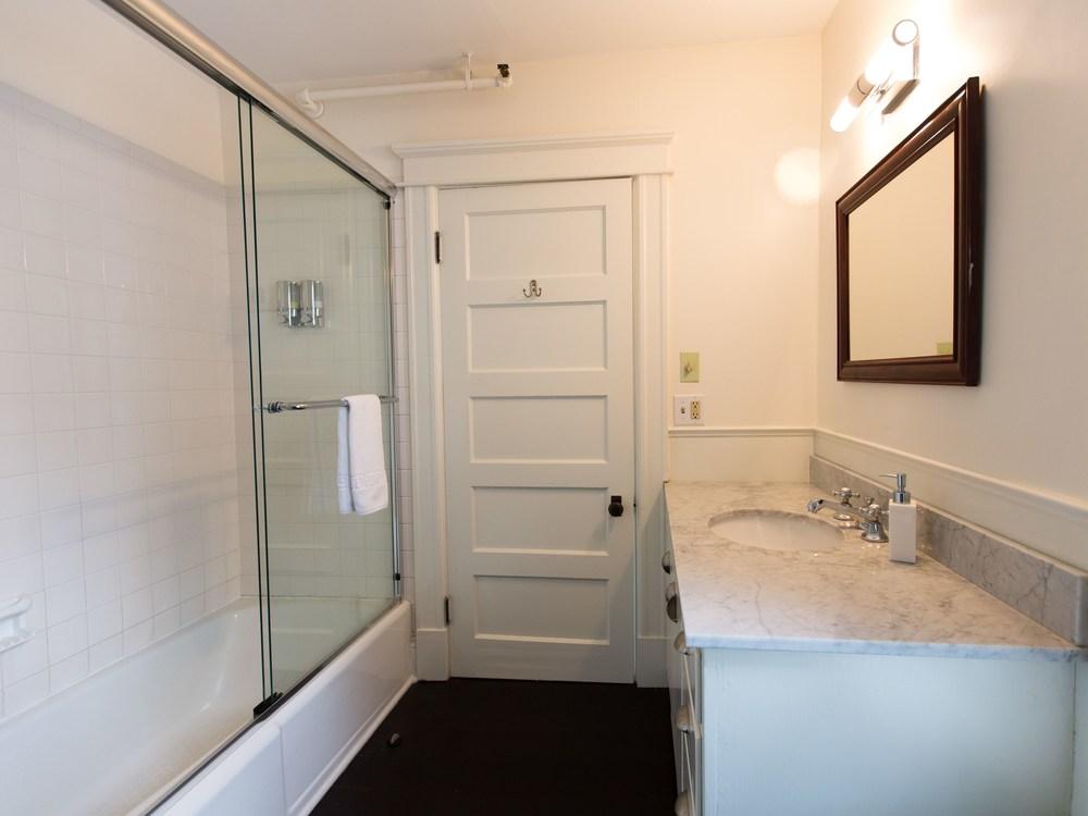Marble West Inn