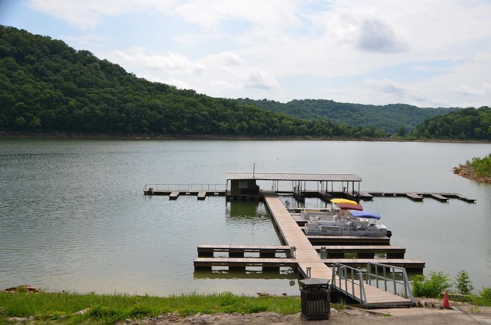 The Retreat At Center Hill Lake