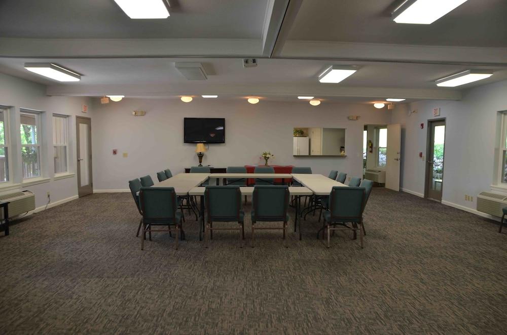 The Retreat At Center Hill Lake
