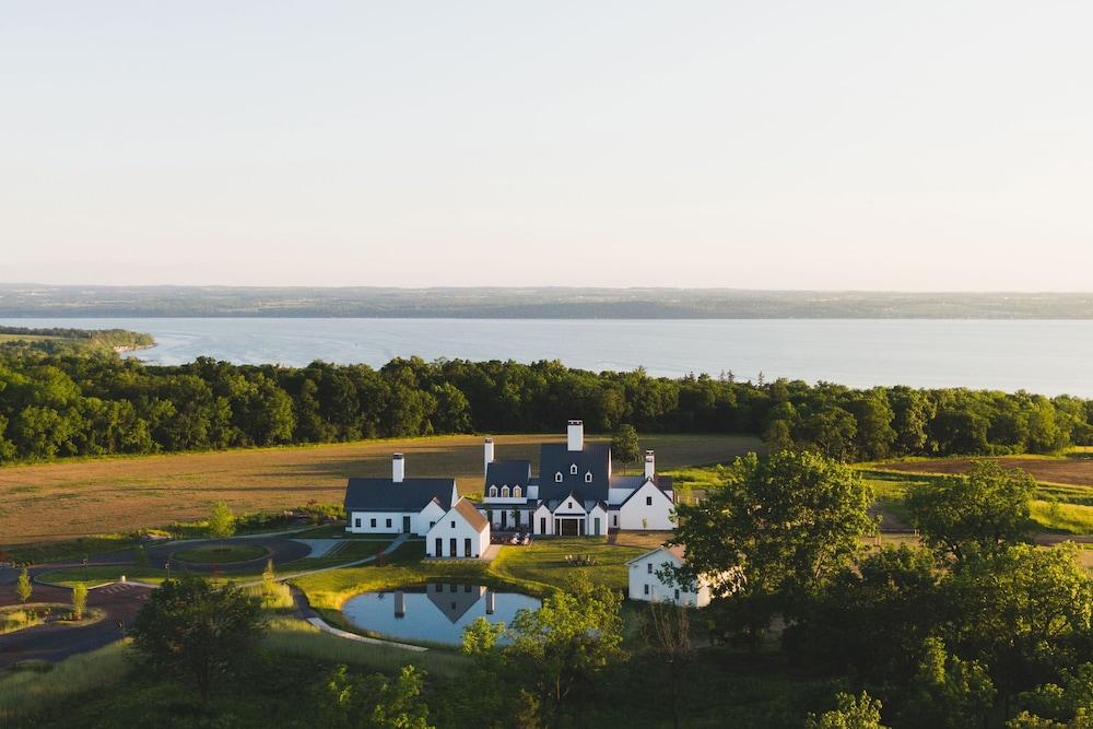 The Inns Of Aurora