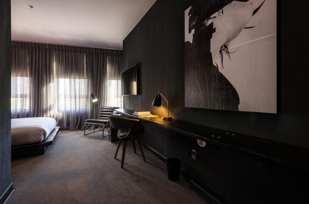Tuck Hotel