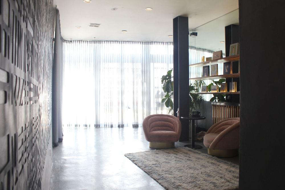 Tuck Hotel