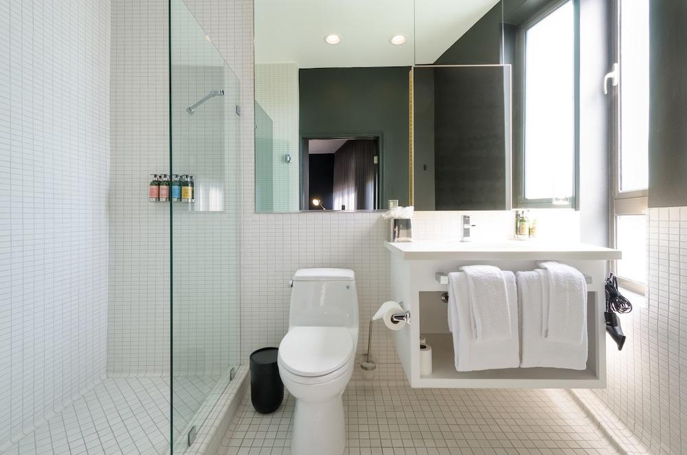Tuck Hotel
