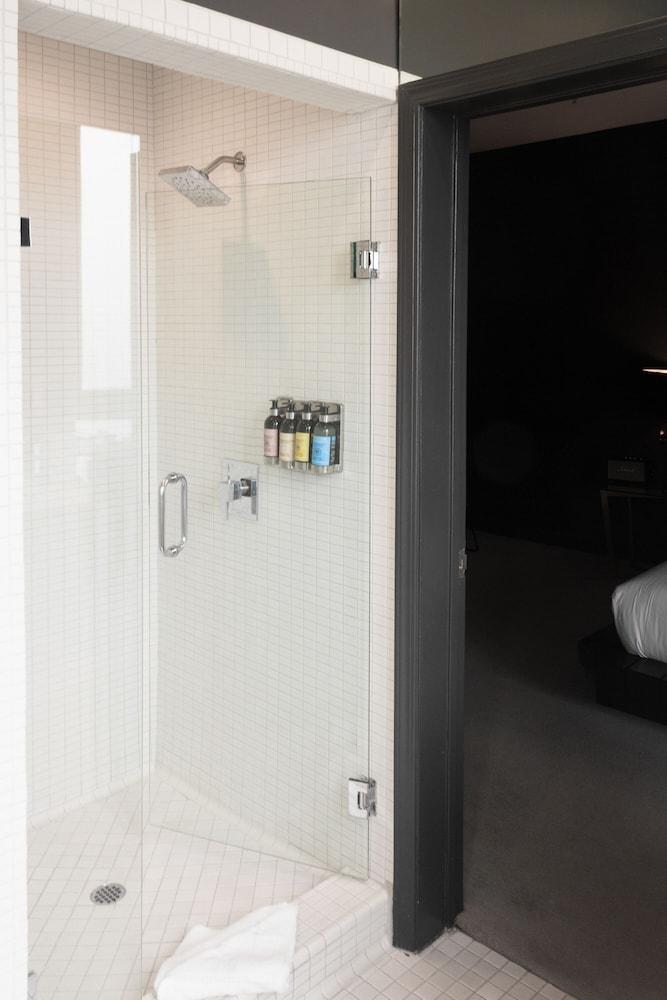 Tuck Hotel