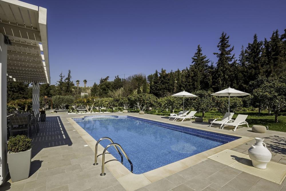 Antigone Estate