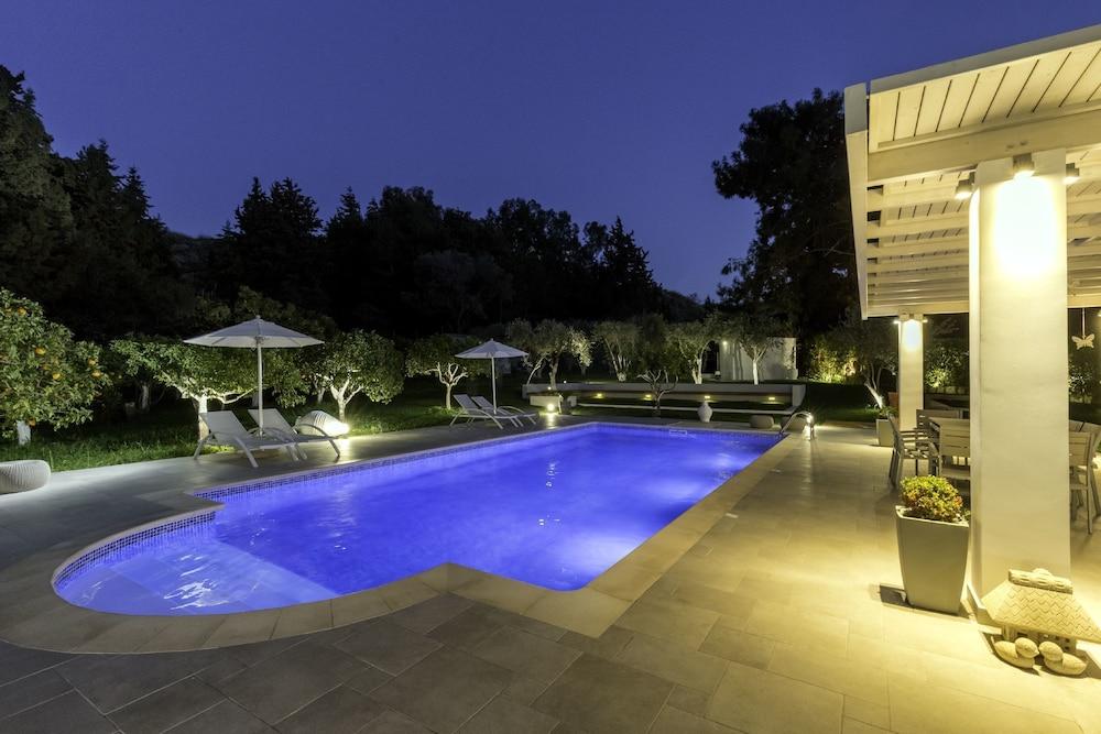 Antigone Estate