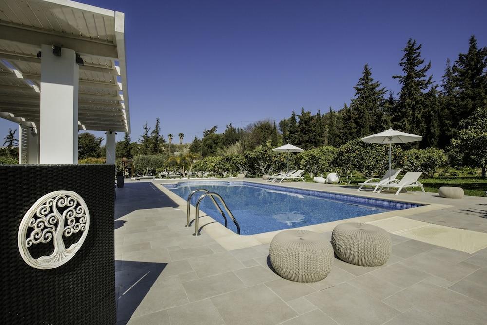 Antigone Estate