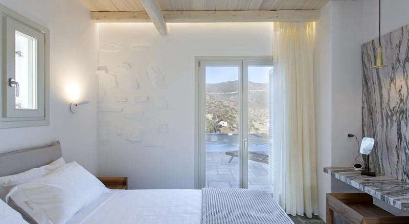 Hide out Suites
