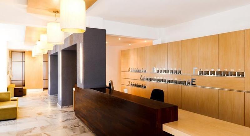 Hide out Suites