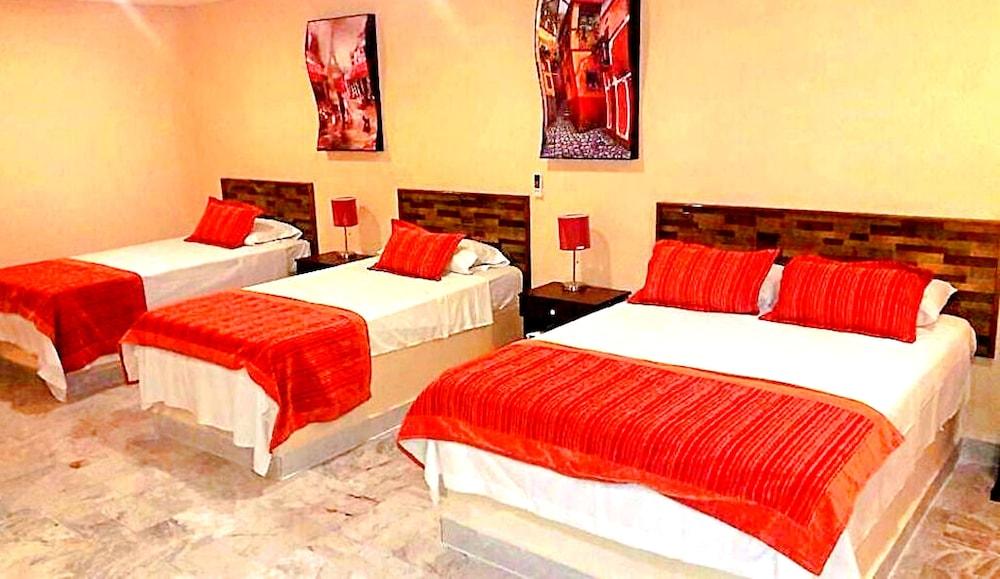 Hotel Versalles Suites