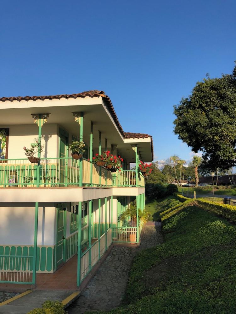Hotel El Eden Parque Del Cafe