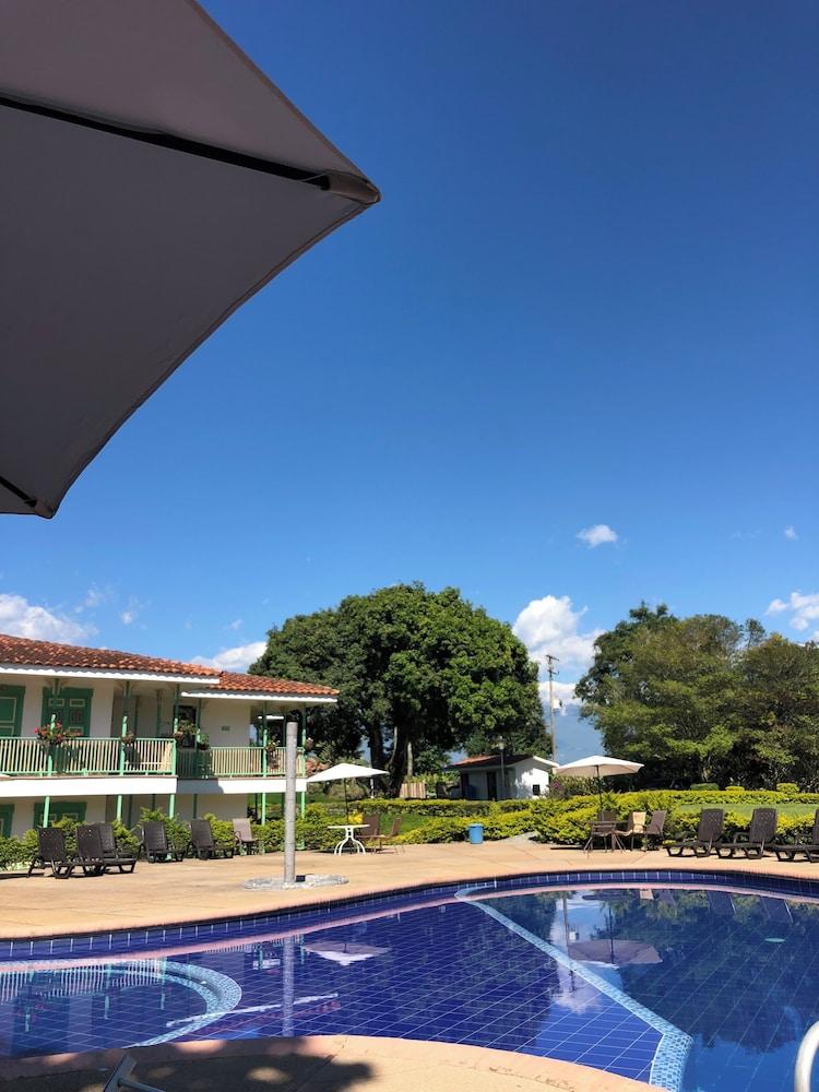 Hotel El Eden Parque Del Cafe