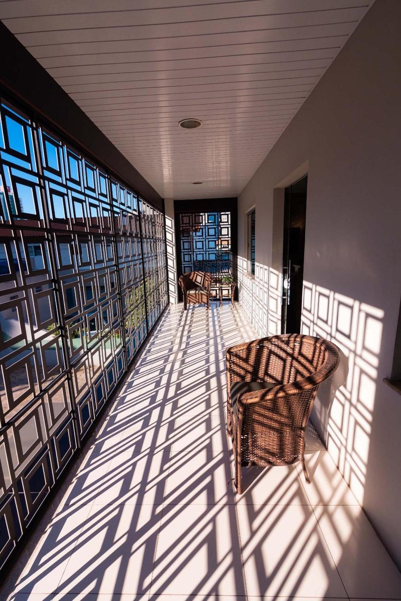 Kennedy Slim Hotel