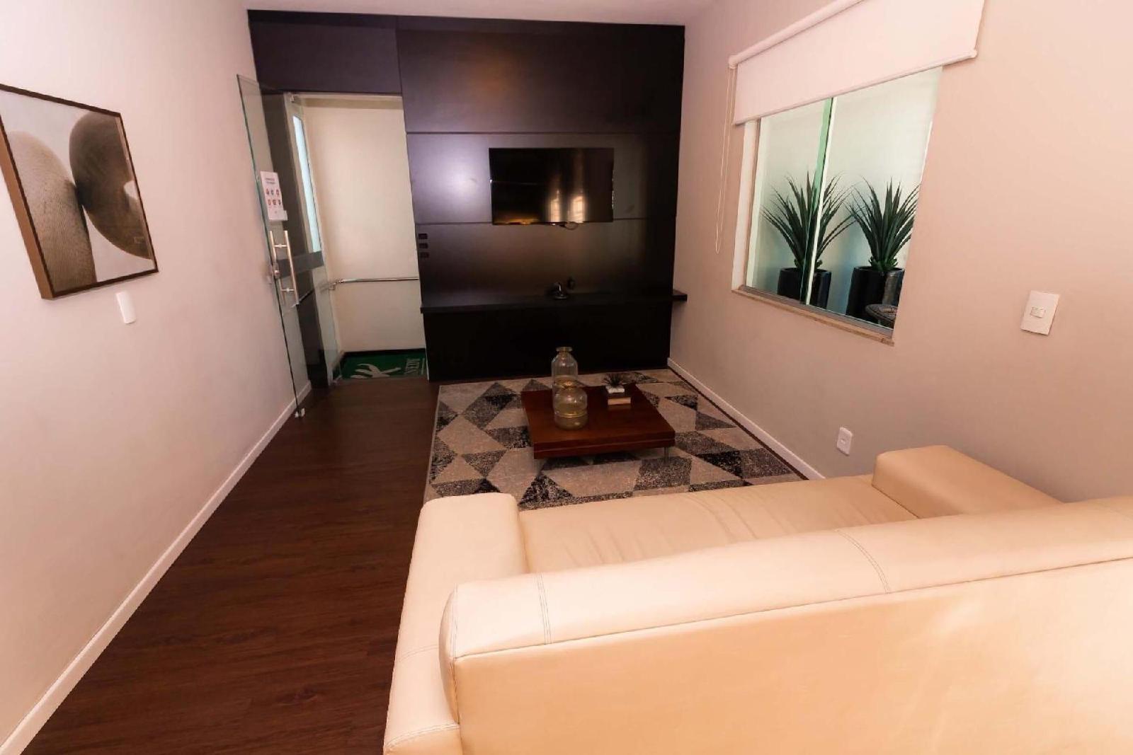 Kennedy Slim Hotel