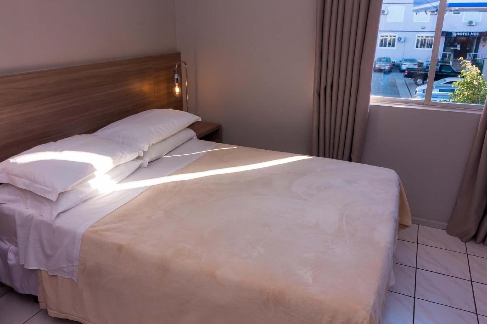Kennedy Slim Hotel