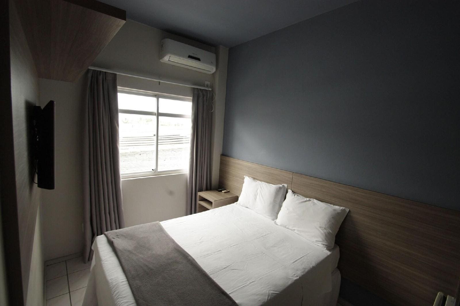 Kennedy Slim Hotel