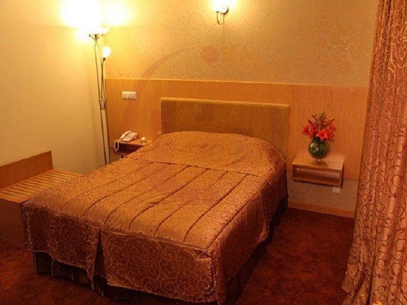 Saina Hotel