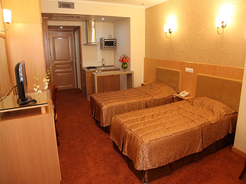 Saina Hotel