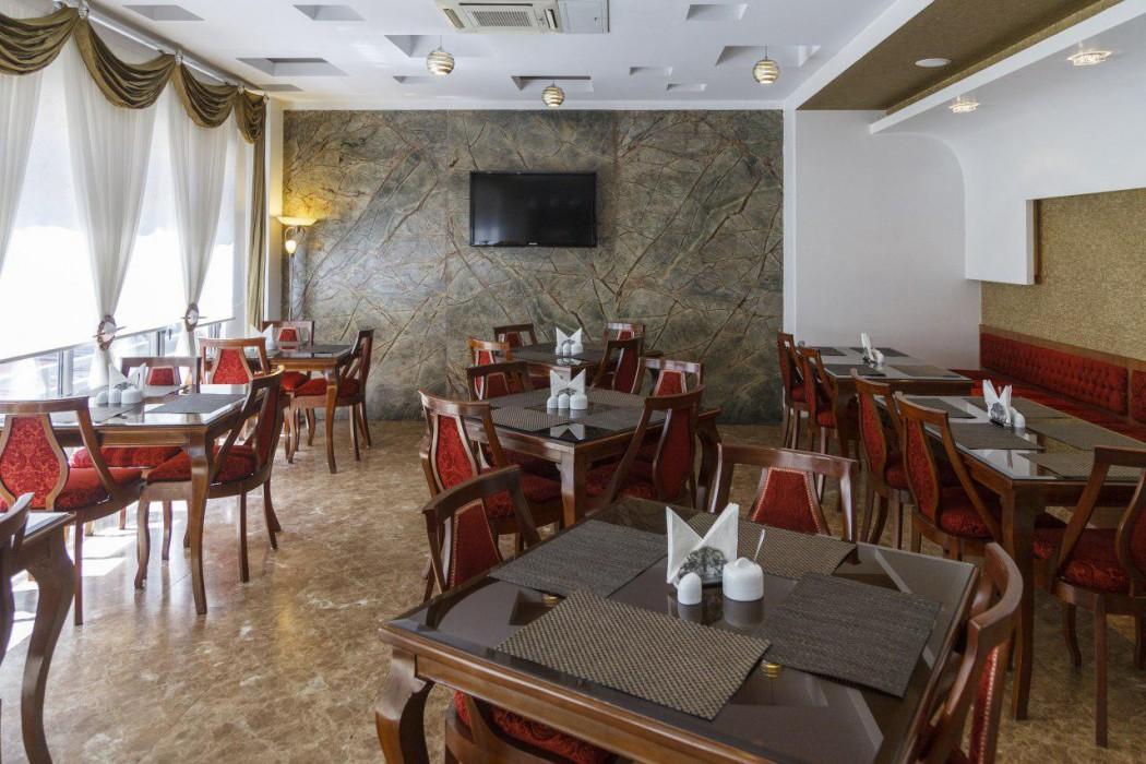 Saina Hotel