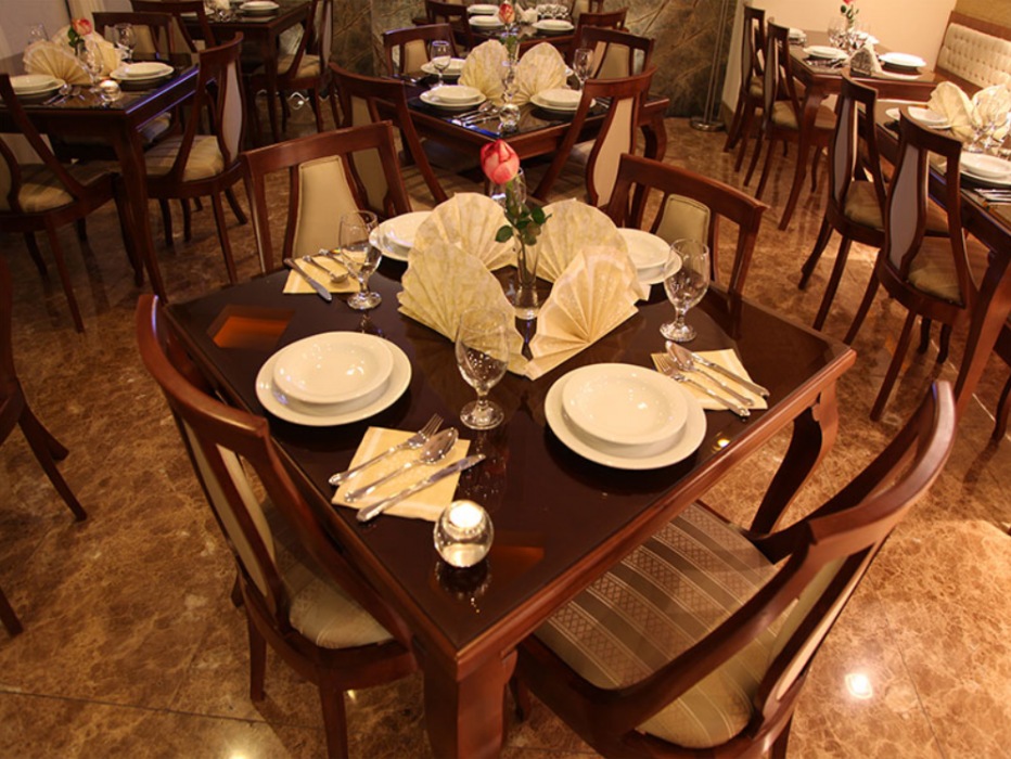 Saina Hotel