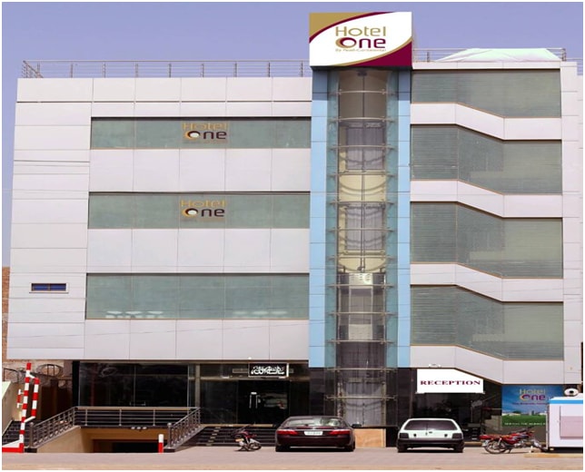 Hotel One DG Khan