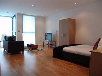 Quay Apartments Media City
