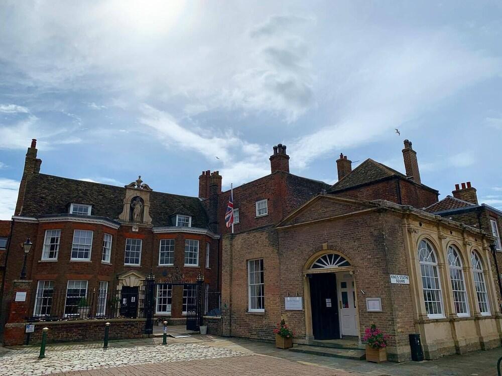 Bank House Hotel