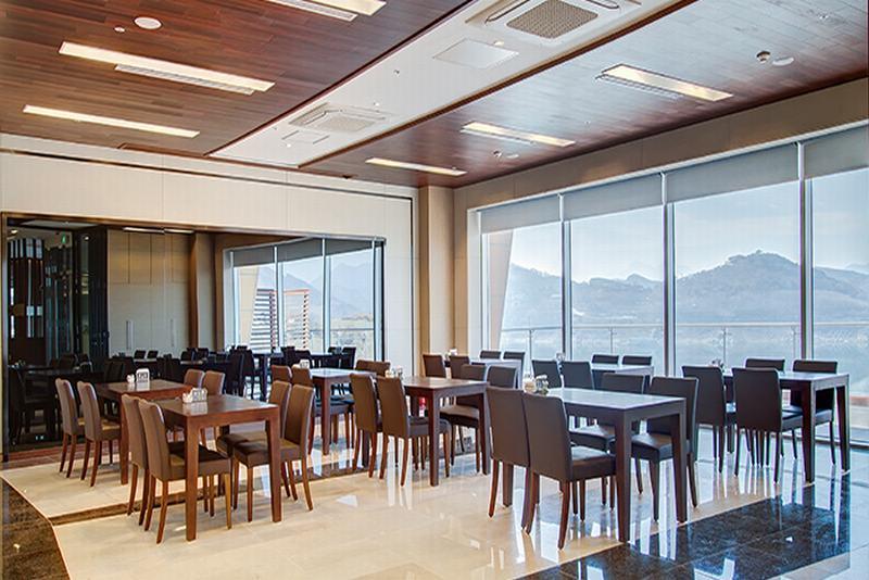 Cheongpung Resort Lake Hotel