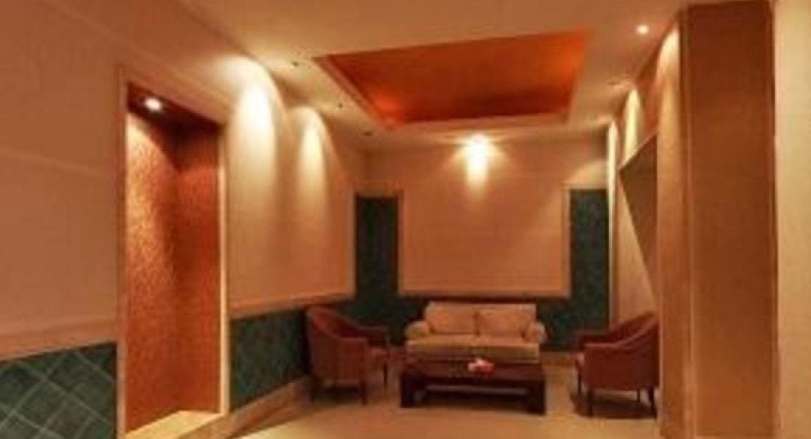 Parsian Safayieh Hotel