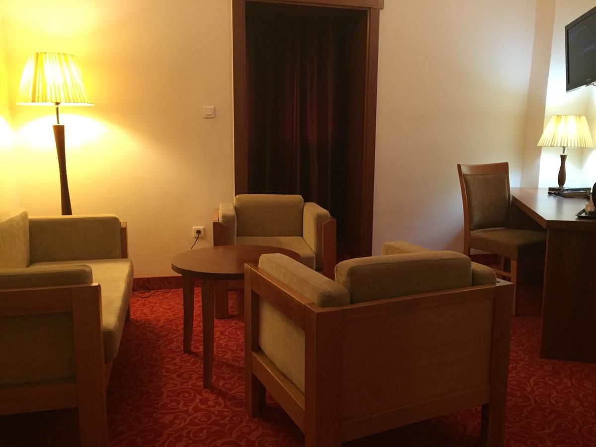 Hotel Hocine