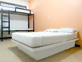 Hotel Suite 45