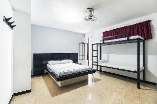 Hotel Suite 45