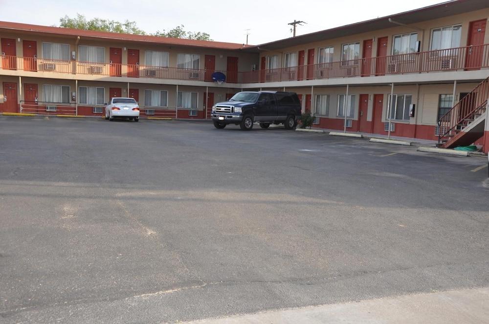 Budget Inn Snyder