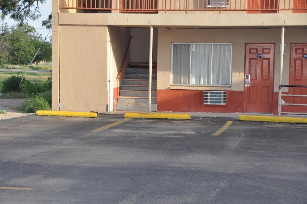 Budget Inn Snyder