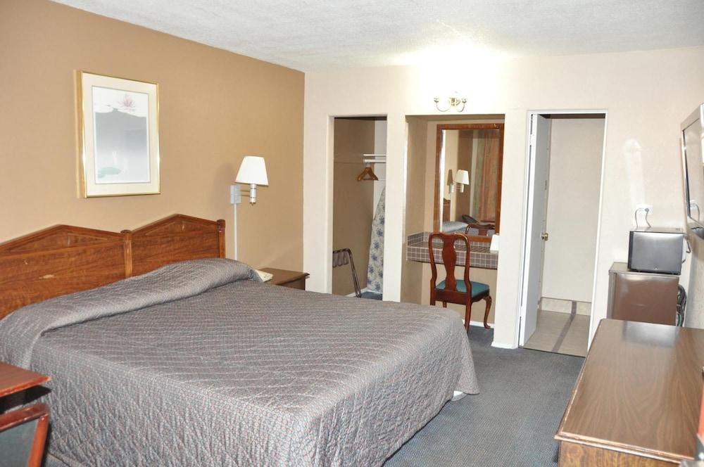 Budget Inn Snyder