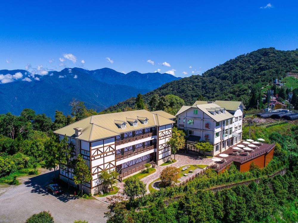Jun Yue Hanging Garden Resort