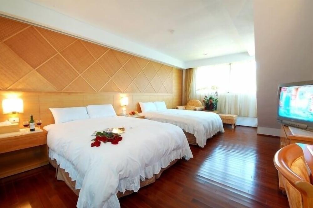 Jun Yue Hanging Garden Resort