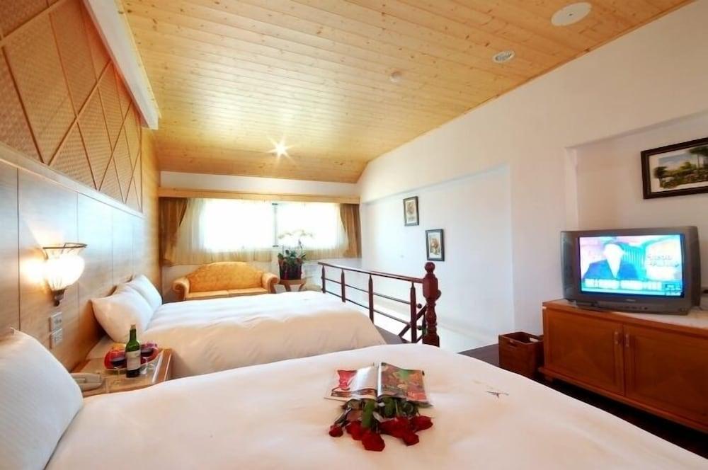 Jun Yue Hanging Garden Resort