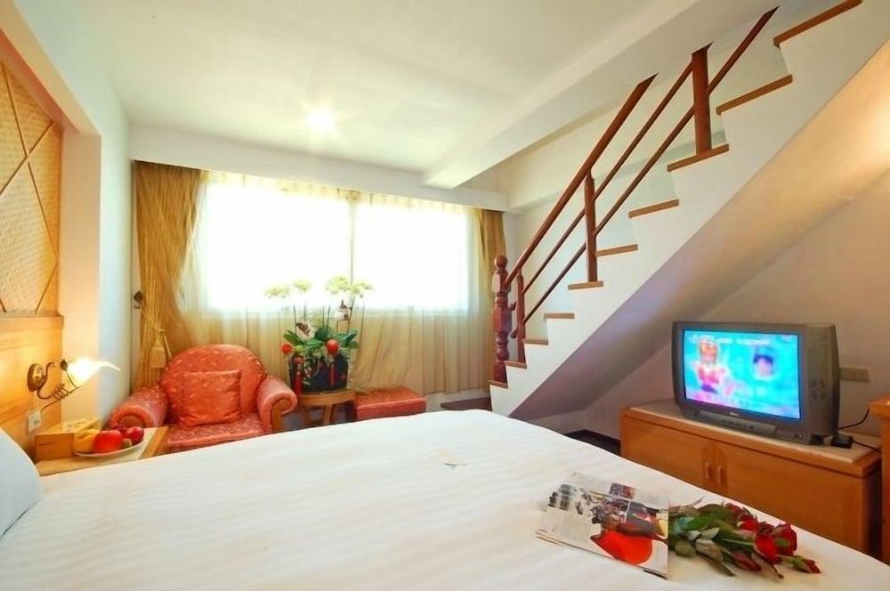 Jun Yue Hanging Garden Resort