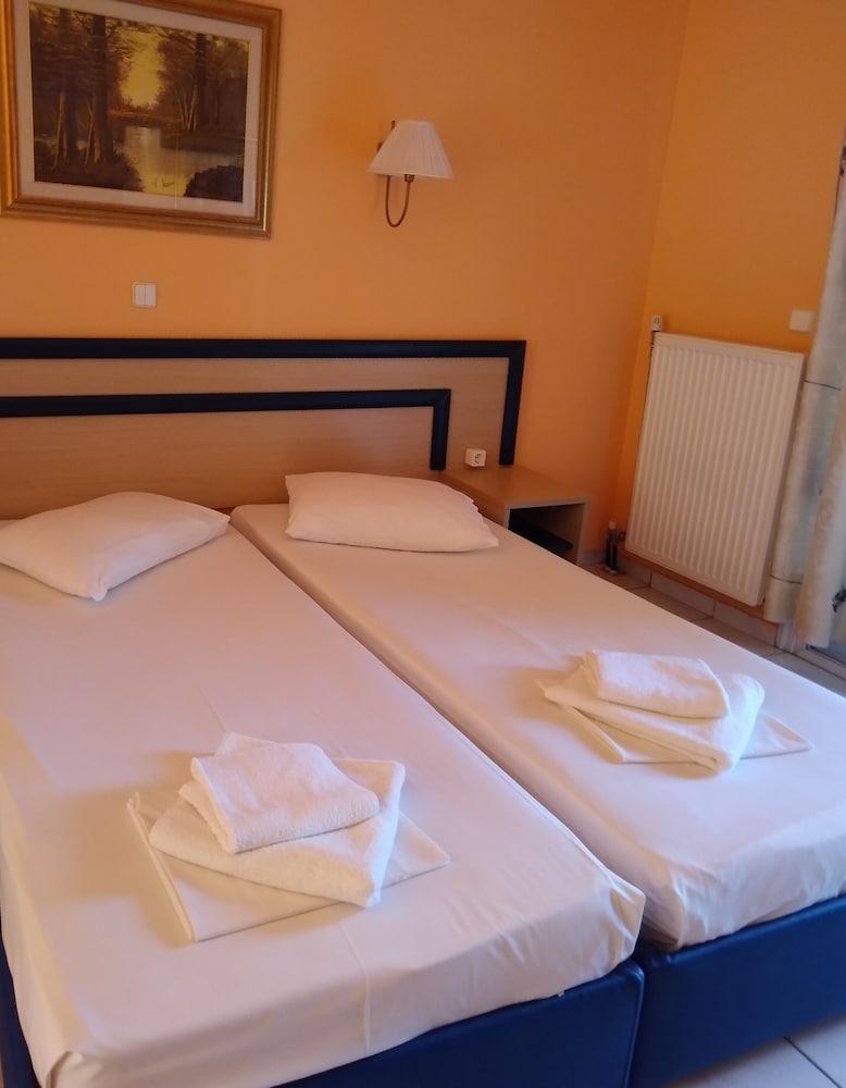Polychrono Beach Hotel
