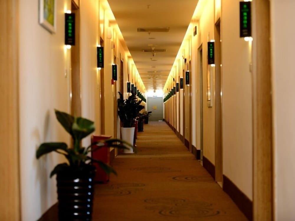 GreenTree Inn Beijing Capital Airport T3 Xingang Express Hotel